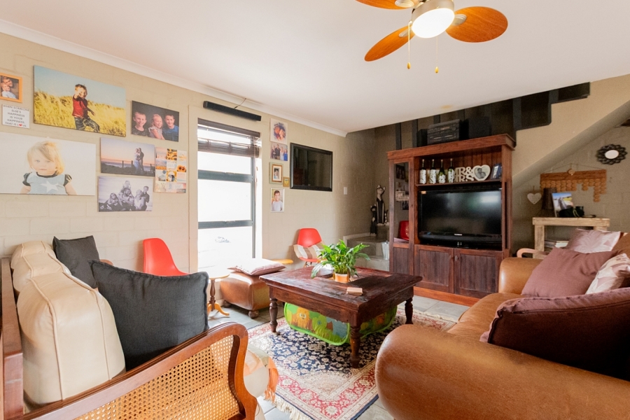 4 Bedroom Property for Sale in Velddrif Western Cape